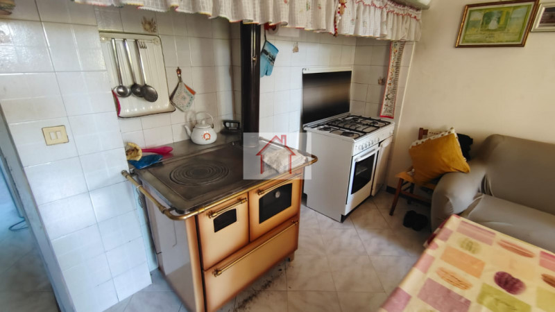 RUSTICO SINGOLO CARATTERISTICO NEL MONTELLO

Proponiamo in vendita un rustico singolo caratterist...