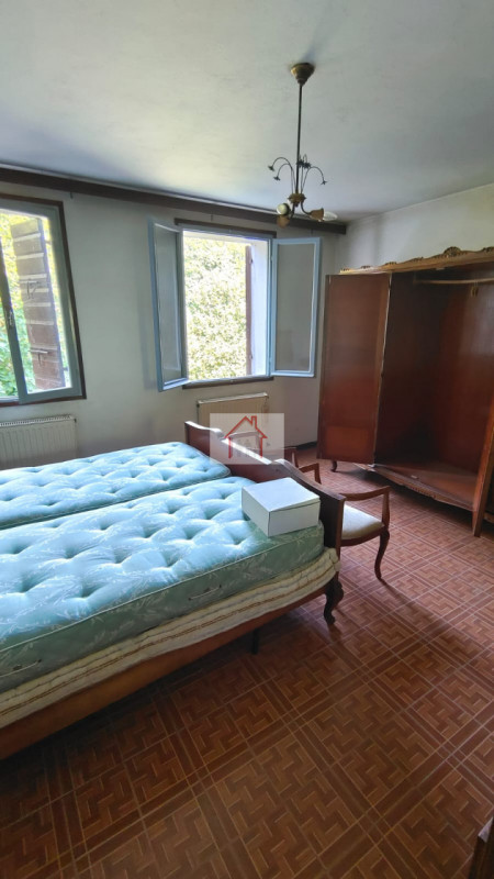 RUSTICO SINGOLO CARATTERISTICO NEL MONTELLO

Proponiamo in vendita un rustico singolo caratterist...