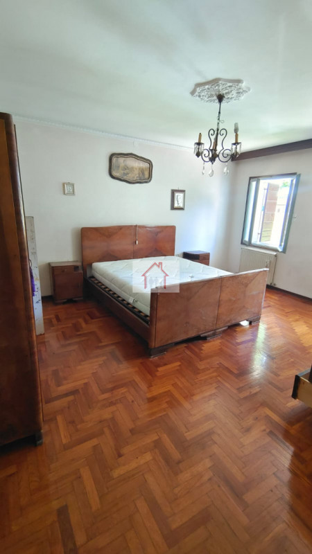 RUSTICO SINGOLO CARATTERISTICO NEL MONTELLO

Proponiamo in vendita un rustico singolo caratterist...