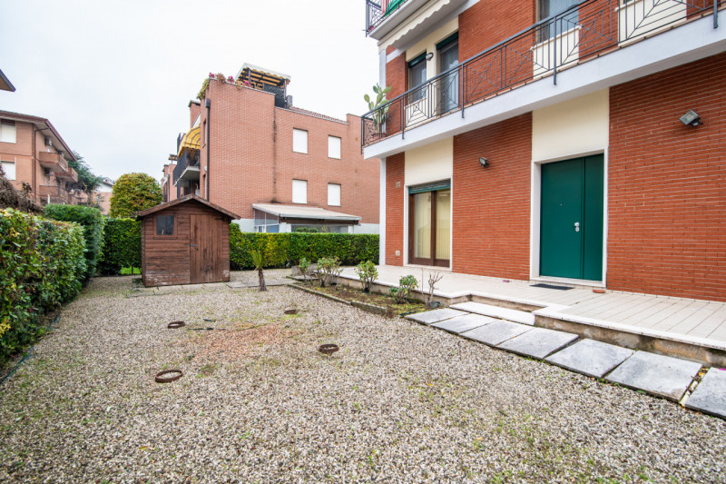 In una delle zone più prestigiose di Padova, precisamente nel quartiere residenziale di Porta Tre...