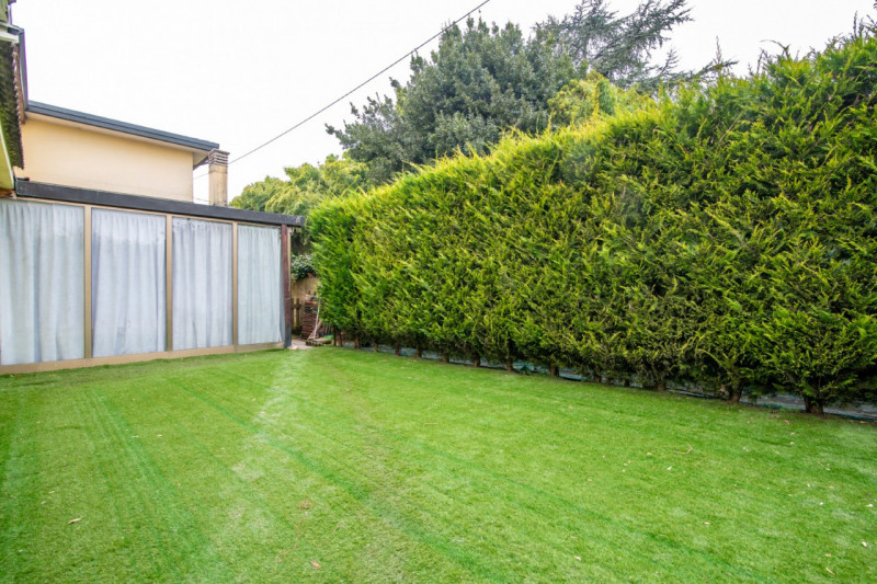 Abano Terme, nella zona più verdeggiante del quartiere San Lorenzo e con comodo collegamento all'...