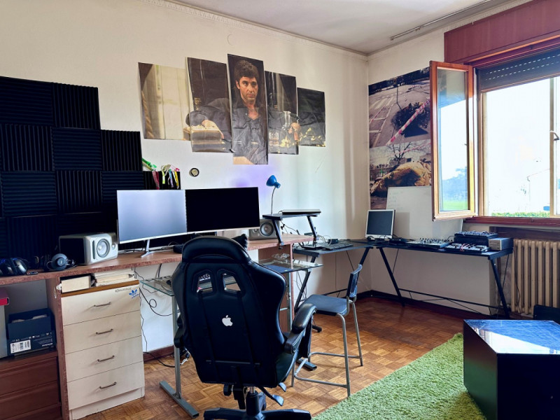 Ad Abano Terme, nella tranquilla e verdeggiante zona del quartiere San Lorenzo, comodamente colle...