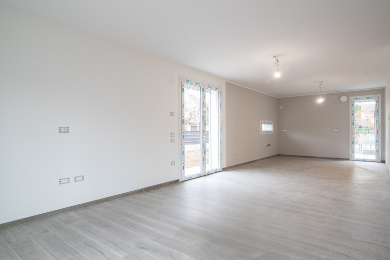 In una delle zone più ricercate di Camisano Vicentino, nella tranquilla e servita località di San...