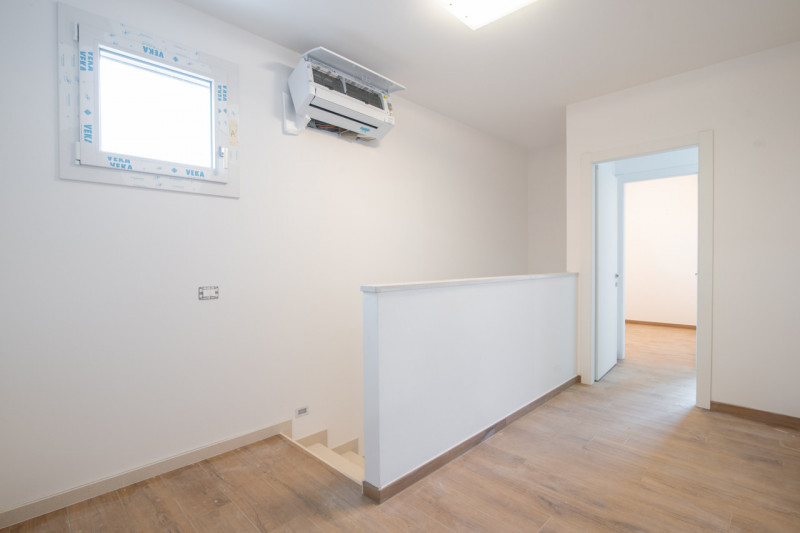 In una delle zone più ricercate di Camisano Vicentino, nella tranquilla e servita località di San...