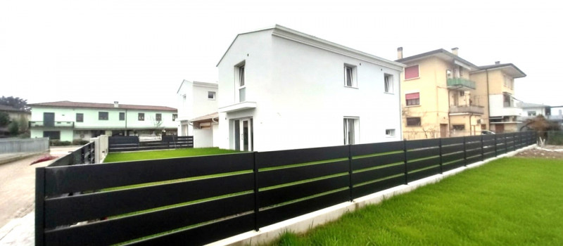 In una delle zone più richieste di Camisano Vicentino, nella tranquilla e servita località di San...