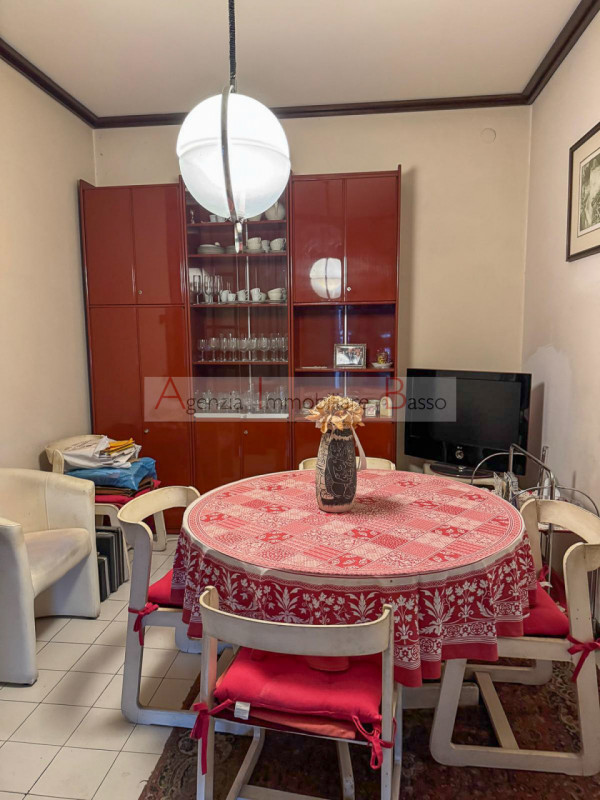 CENTRALISSIMO – APPARTAMENTO DI RAPPRESENTANZA IN PALAZZO SIGNORILE

Nel cuore della città, all’i...