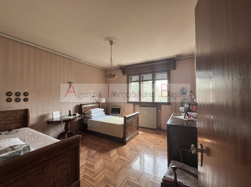 ZONA GUIZZA – Ultimo piano con vista aperta sul verde 
In una piccola palazzina e in zona tranqui...