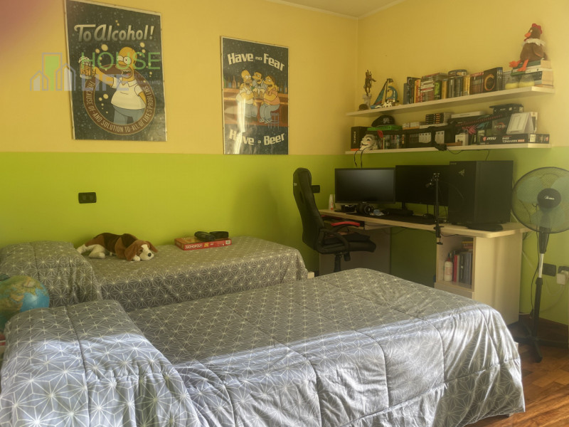 SAN VITO DI LEGUZZANO: in zona residenziale comoda al centro, proponiamo CASA AFFIANCATA DI TESTA...