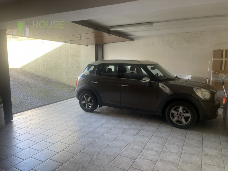 SAN VITO DI LEGUZZANO: in zona residenziale comoda al centro, proponiamo CASA AFFIANCATA DI TESTA...