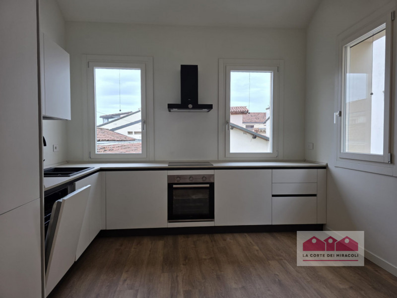 CONTRA' PORTI: BICAMERE IN CENTRO STORICO COMPLETAMENTE RINNOVATO AD ALTA EFFICIENZA ENERGETICA C...