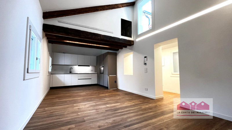 CONTRA' PORTI – BICAMERE IN CENTRO STORICO COMPLETAMENTE RINNOVATO AD ALTA EFFICIENZA ENERGETICA ...