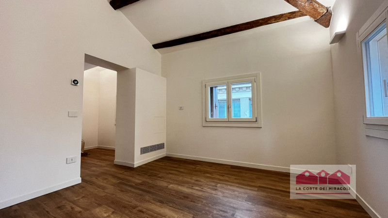 CONTRA' PORTI – BICAMERE IN CENTRO STORICO COMPLETAMENTE RINNOVATO AD ALTA EFFICIENZA ENERGETICA ...