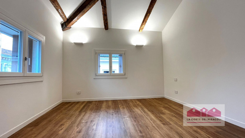 CONTRA' PORTI – BICAMERE IN CENTRO STORICO COMPLETAMENTE RINNOVATO AD ALTA EFFICIENZA ENERGETICA ...