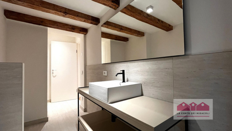 CONTRA' PORTI – BICAMERE IN CENTRO STORICO COMPLETAMENTE RINNOVATO AD ALTA EFFICIENZA ENERGETICA ...