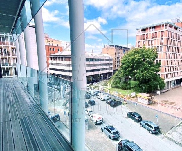 Scopri questo splendido appartamento quadrilocale in vendita situato nel cuore del Centro Storico...