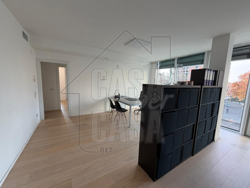 Scopri questo splendido appartamento quadrilocale in vendita situato nel cuore del Centro Storico...