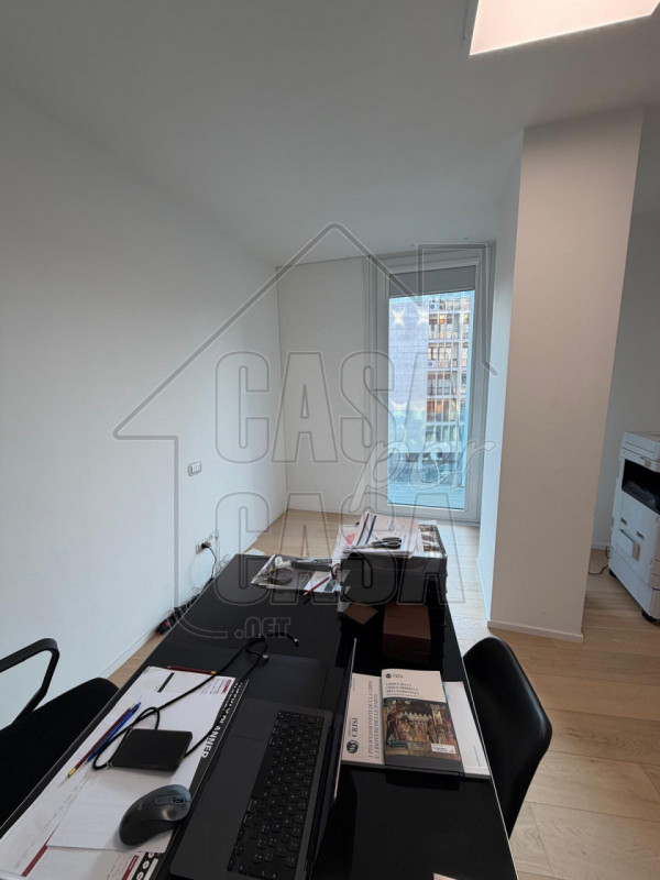 Scopri questo splendido appartamento quadrilocale in vendita situato nel cuore del Centro Storico...