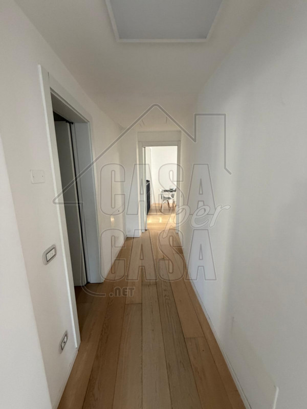 Scopri questo splendido appartamento quadrilocale in vendita situato nel cuore del Centro Storico...