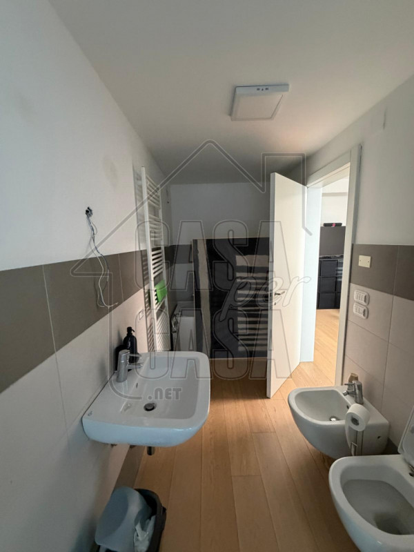 Scopri questo splendido appartamento quadrilocale in vendita situato nel cuore del Centro Storico...