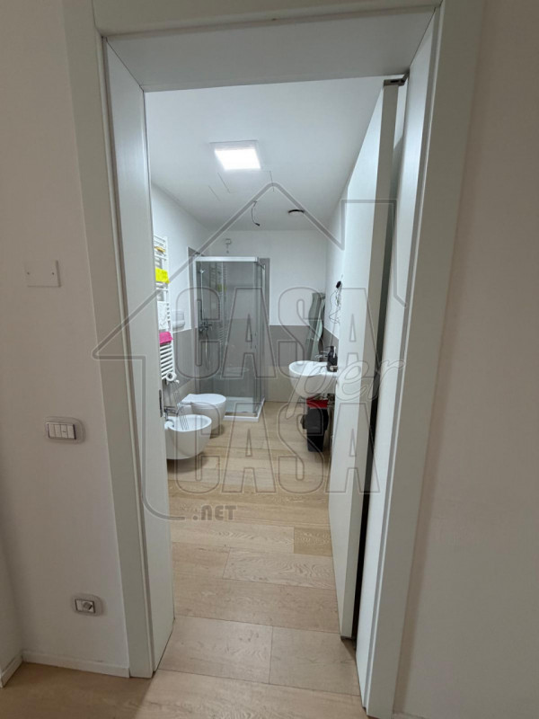 Scopri questo splendido appartamento quadrilocale in vendita situato nel cuore del Centro Storico...