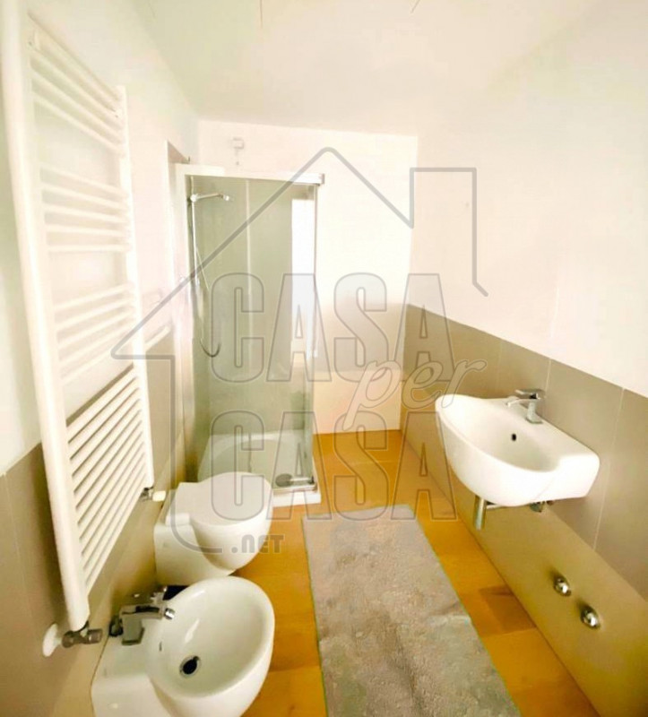 Scopri questo splendido appartamento quadrilocale in vendita situato nel cuore del Centro Storico...