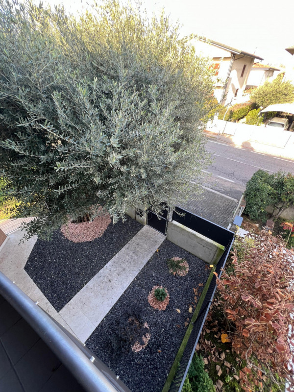 Proponiamo in vendita una splendida porzione bifamiliare situata nel cuore di Castelfranco Veneto...