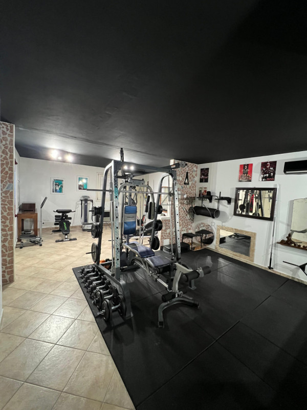 Proponiamo in vendita una splendida porzione bifamiliare situata nel cuore di Castelfranco Veneto...