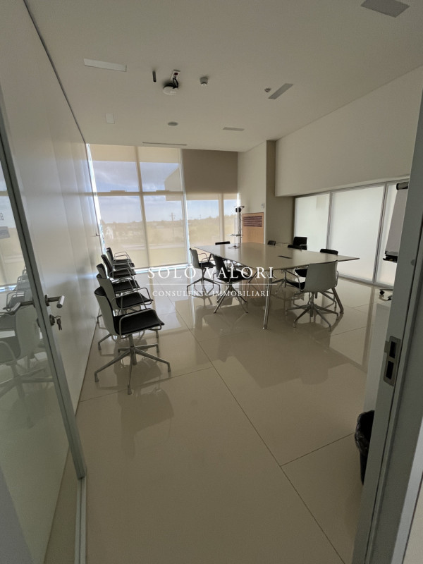 D223a - (Fabrizio - 393 1710719). Proponiamo a breve distanza da Cittadella, capannone di comples...