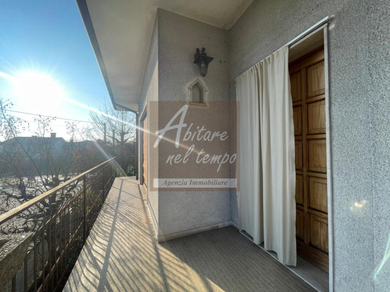 CITTADELLA (PD)

In esclusiva proponiamo in vendita una casa singola con giardino privato di 1.00...