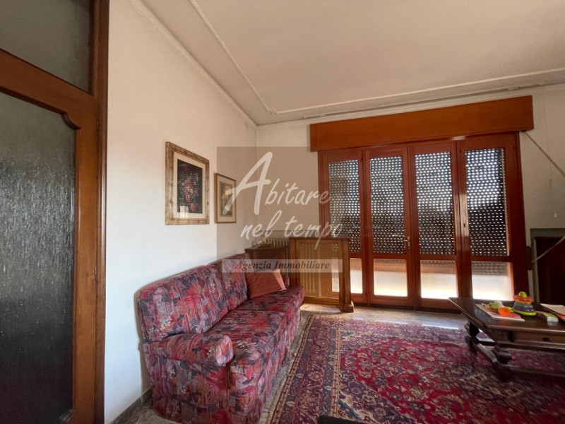 CITTADELLA (PD)

In esclusiva proponiamo in vendita una casa singola con giardino privato di 1.00...