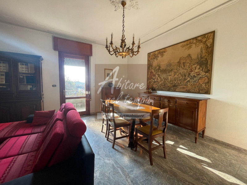 CITTADELLA (PD)

In esclusiva proponiamo in vendita una casa singola con giardino privato di 1.00...