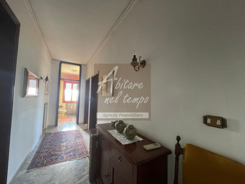 CITTADELLA (PD)

In esclusiva proponiamo in vendita una casa singola con giardino privato di 1.00...