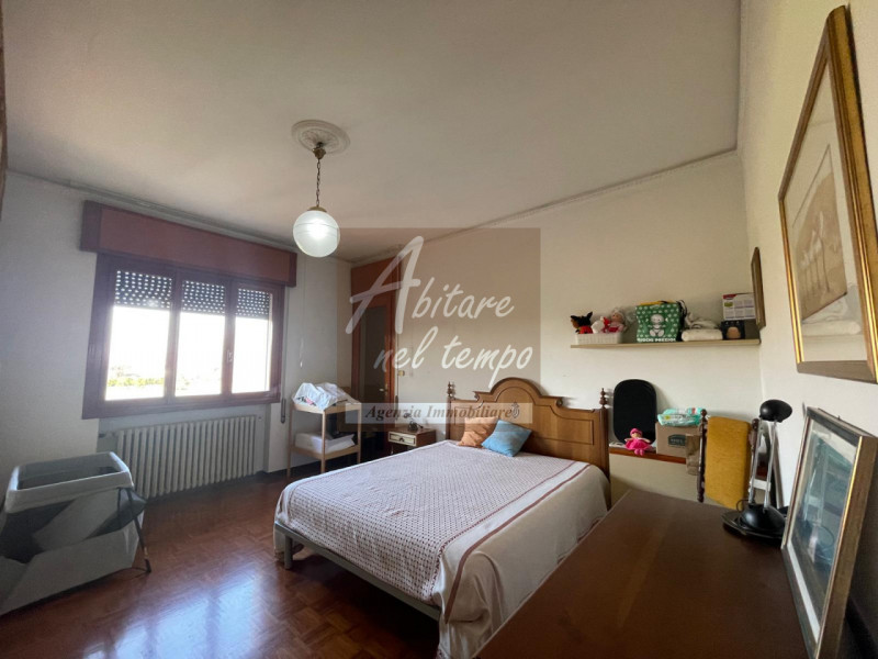 CITTADELLA (PD)

In esclusiva proponiamo in vendita una casa singola con giardino privato di 1.00...