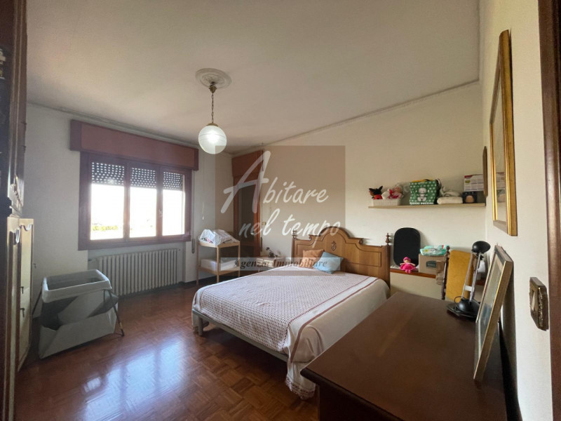 CITTADELLA (PD)

In esclusiva proponiamo in vendita una casa singola con giardino privato di 1.00...