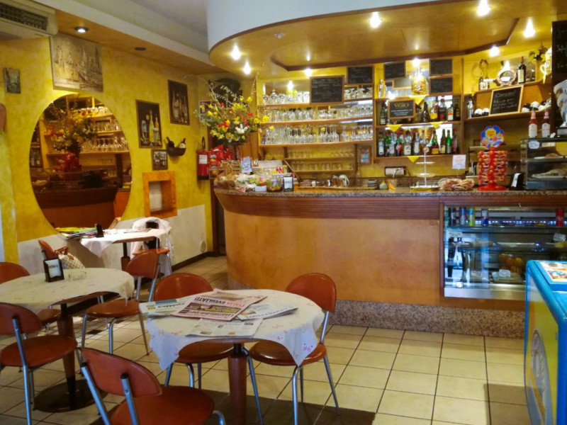 Avviata attività di Bar con Tabaccheria in zona strategica vicino a scuole, supermercato, farmaci...