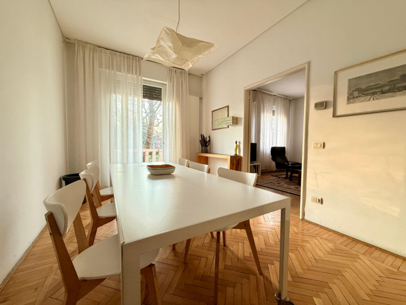 Padova (Città Giardino): in stabile signorile di sole sei unità, si affittano tre stanze in appar...