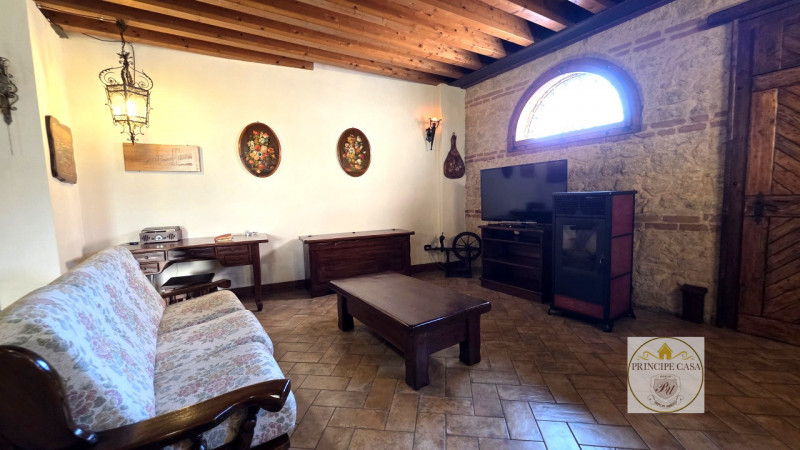 CEDESI BELLISSIMO IMMOBILE CON ATTIVITÀ DI BED AND BREAKFAST nel cuore di Montagnana, una delle c...