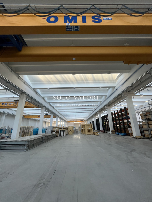 D224a - (Fabrizio - 393 1710719). Proponiamo a breve distanza da Cittadella, un capannone di 10.5...