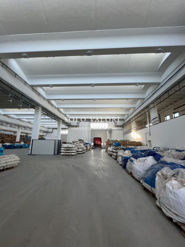 D224a - (Fabrizio - 393 1710719). Proponiamo a breve distanza da Cittadella, un capannone di 10.5...