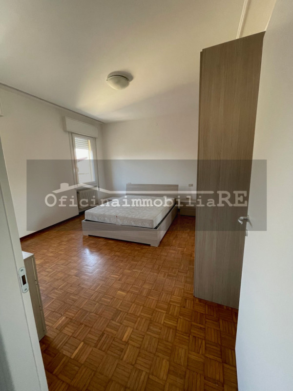 Piove di Sacco: centralissimo appartamento al secondo piano (su condominio di 3) composto da: ing...