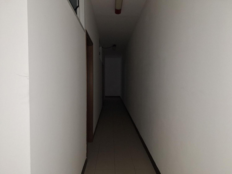 Proponiamo in vendita un ampio complesso immobiliare a destinazione prevalentemente commerciale, ...