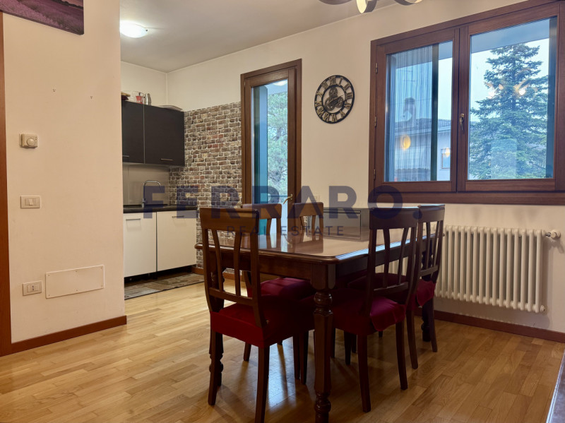 In vendita appartamento bilocale situato nella zona di Ghirada, Treviso. 
Questo immobile si svil...