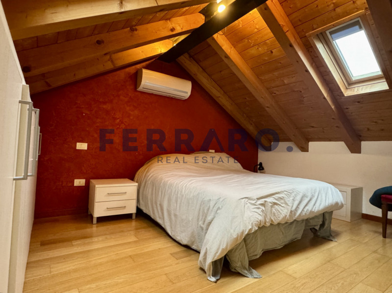 In vendita appartamento bilocale situato nella zona di Ghirada, Treviso. 
Questo immobile si svil...