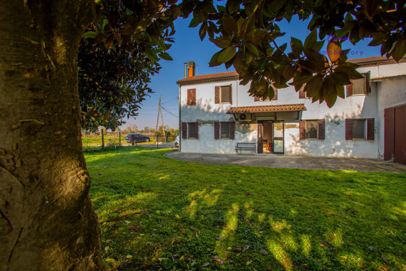 Una casa che ti assomiglia. E che puoi modellare come desideri.
Se stai cercando un posto dove re...