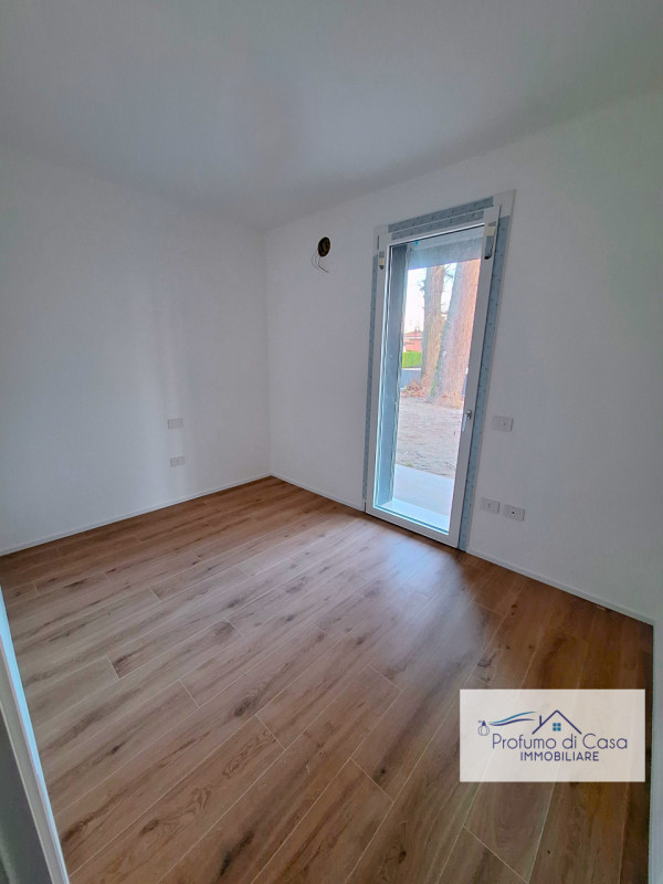 STRA - In ottima posizione, riparata dal traffico ma al contempo comoda a tutti i principali serv...