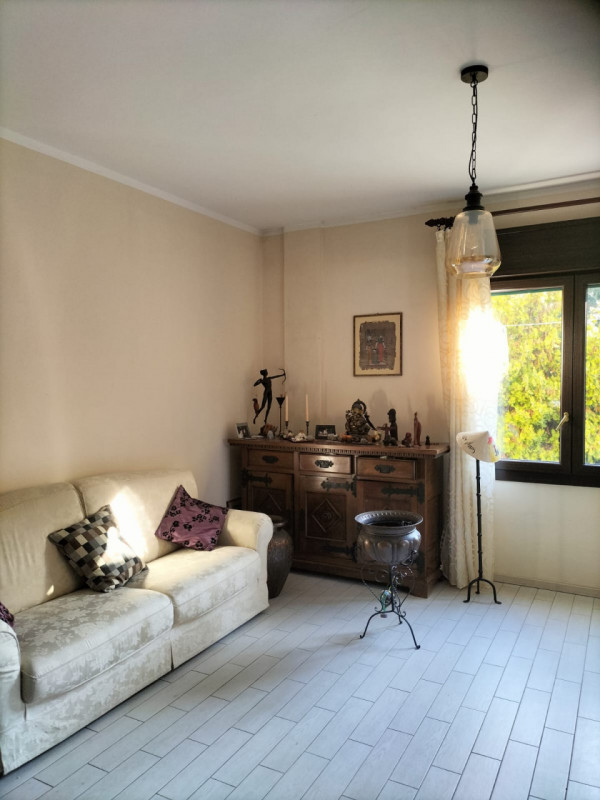 Facciolati Via Perin, a pochi passi dal parco Iris, in posizione strategica per raggiungere rapid...