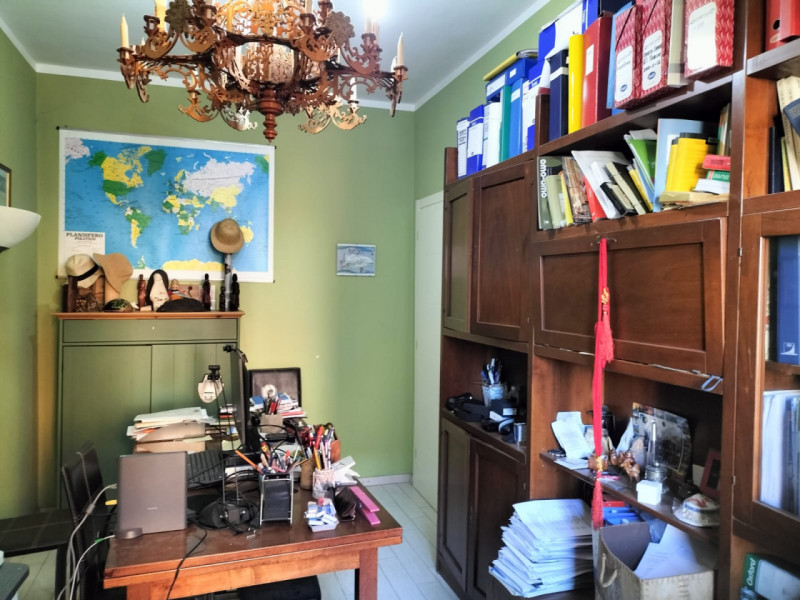 Facciolati Via Perin, a pochi passi dal parco Iris, in posizione strategica per raggiungere rapid...