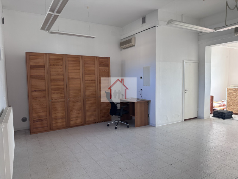 Rif.: PCL012 

L'Agenzia immobiliare Luxor è lieta di presentare un'ottima opportunità per chi ce...