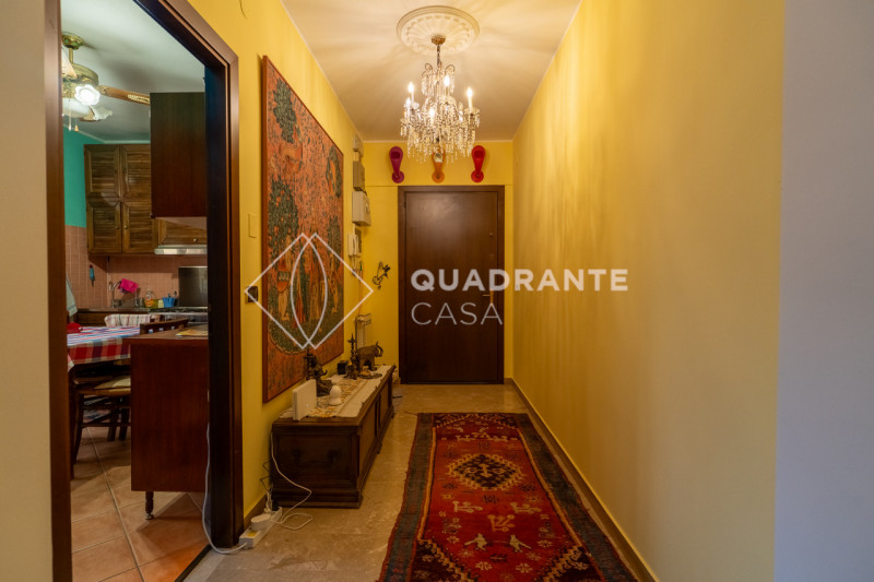 In pieno centro ad Abano Terme, nella zona Pescarini, proponiamo in vendita un esclusivo appartam...