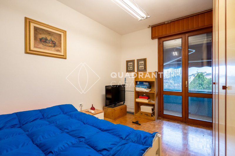 In pieno centro ad Abano Terme, nella zona Pescarini, proponiamo in vendita un esclusivo appartam...